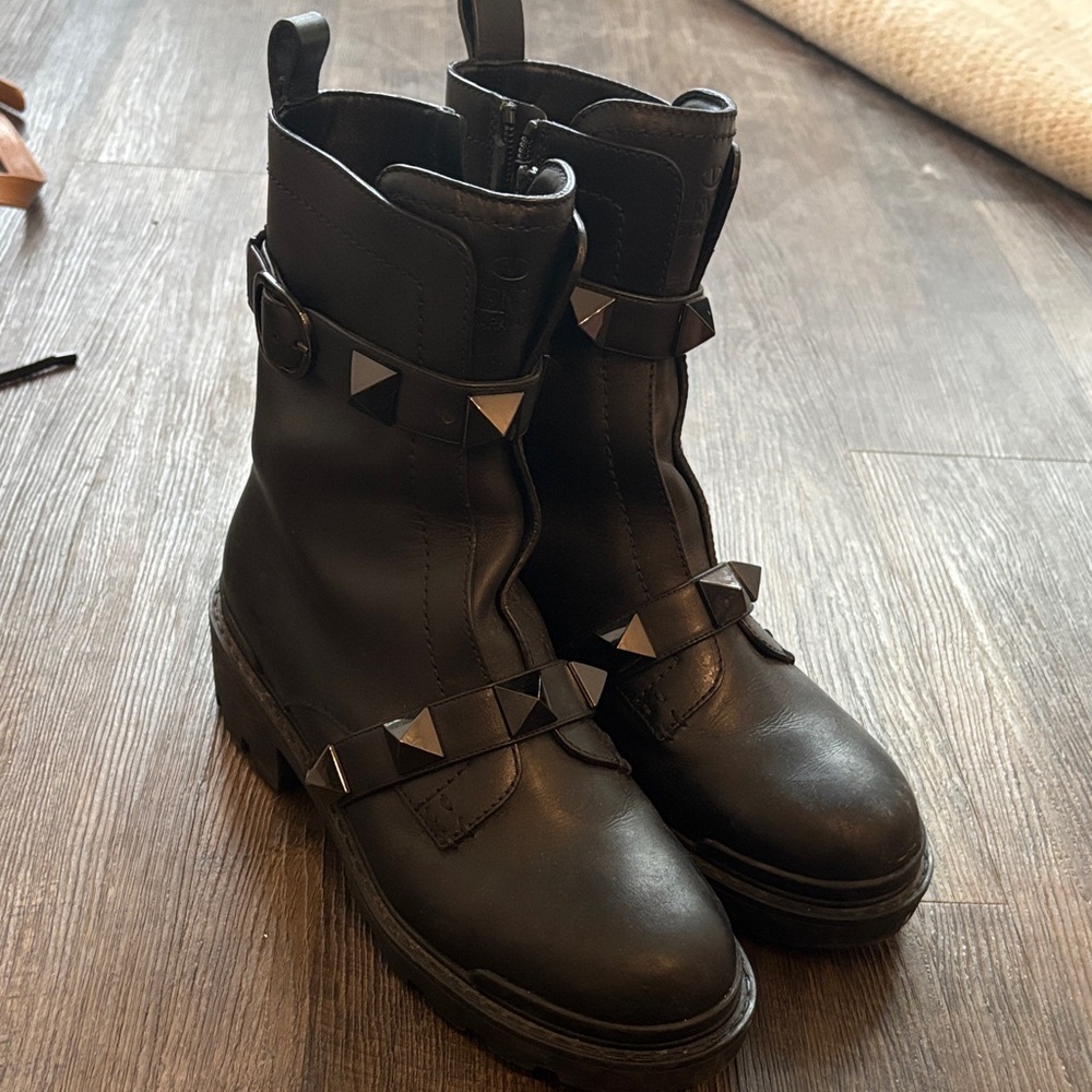 Valentino Garavani Roman 40MM Stud Calfskin Combat Boots- size 39.5